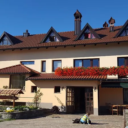 Turisticna Kmetija Pri Malnarjevih Bauernhof